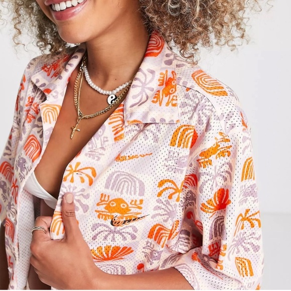 UNISEX Nike Spring Break Shirt Guava Ice/Doll Size M - Picture 4 of 14